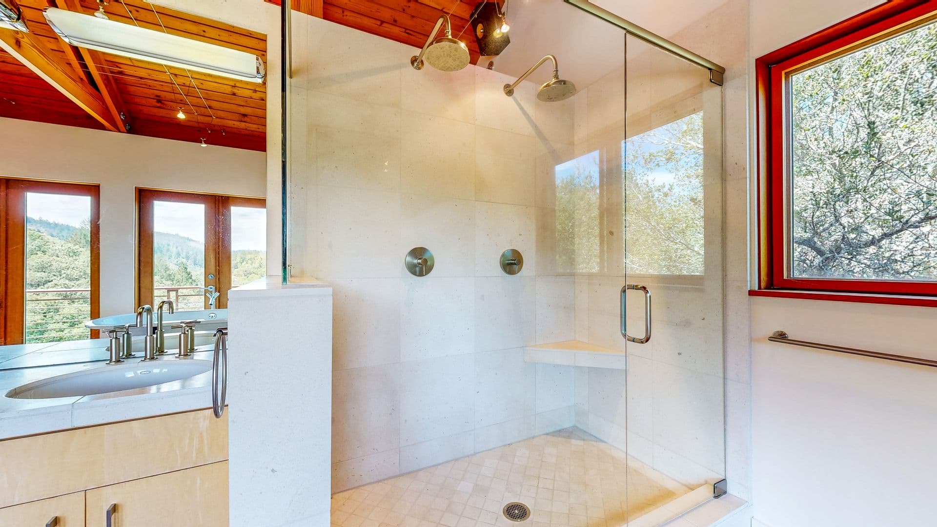 Santa Rosa House: 812 Leslie Creek Lane