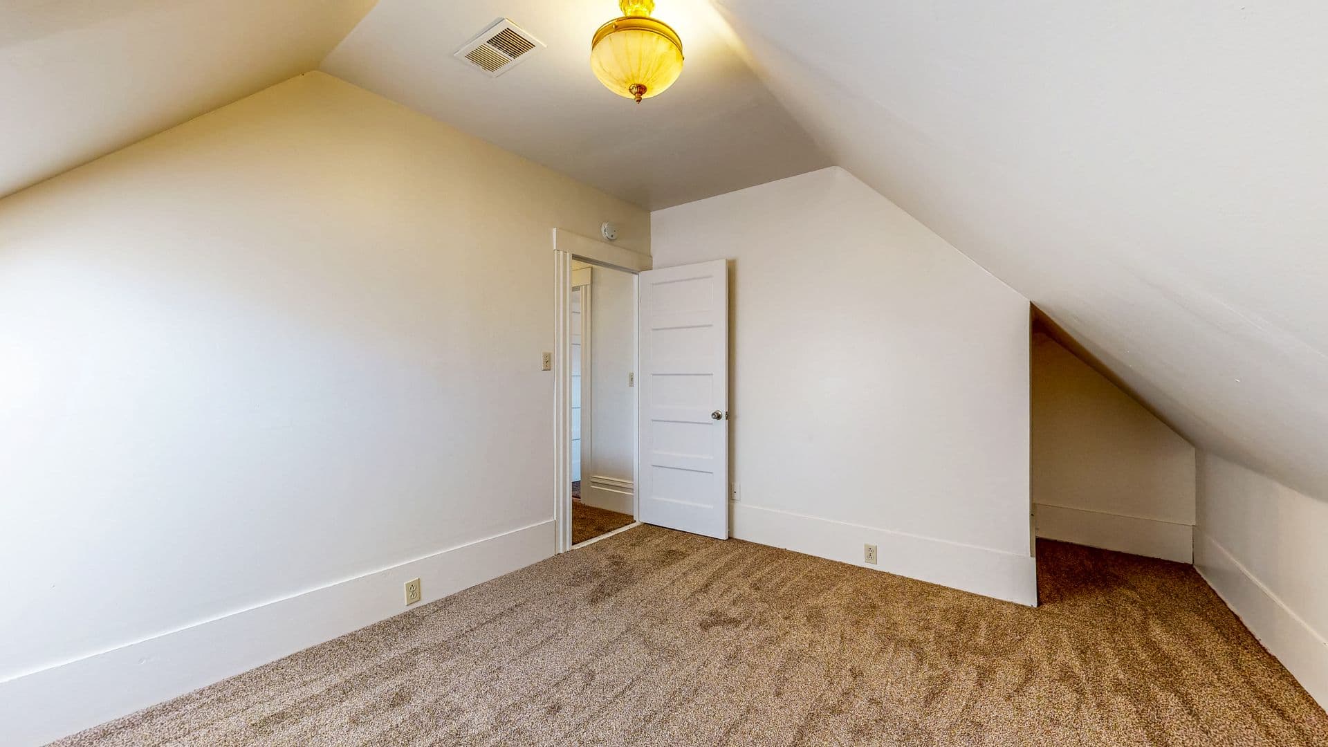 Petaluma Apartment: 407 Kentucky St.
