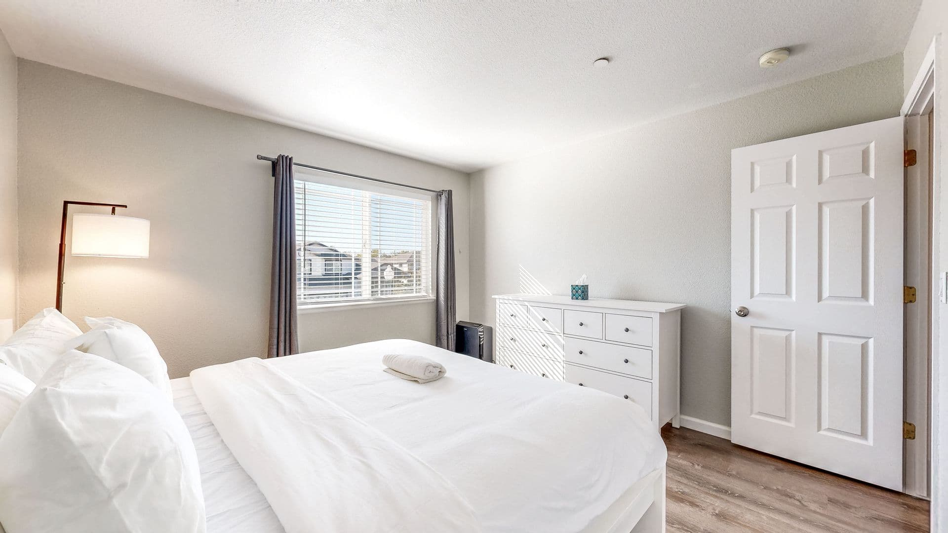 Windsor House: 8112 Luisa Way