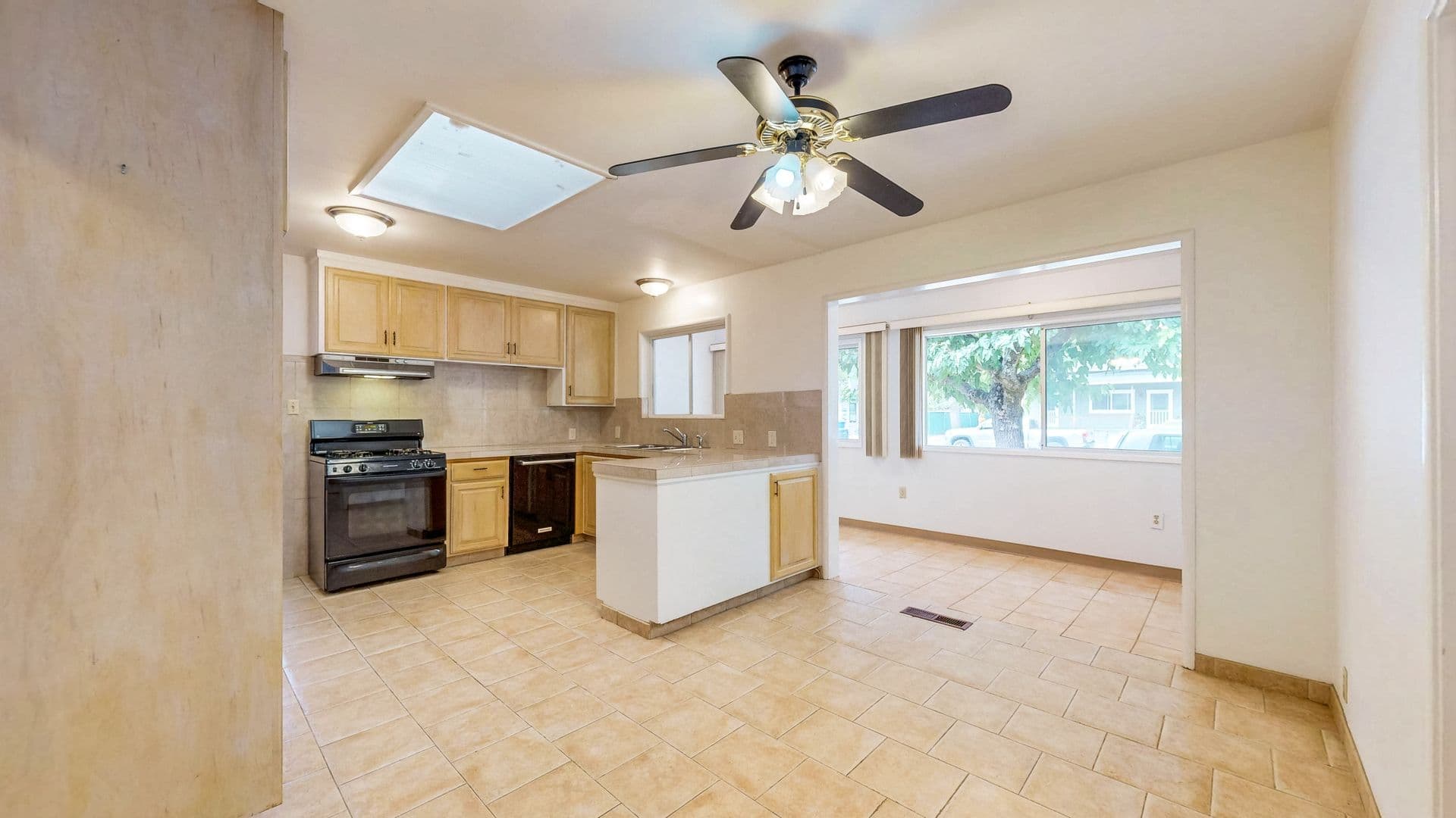 Calistoga House: 1426 3rd St,