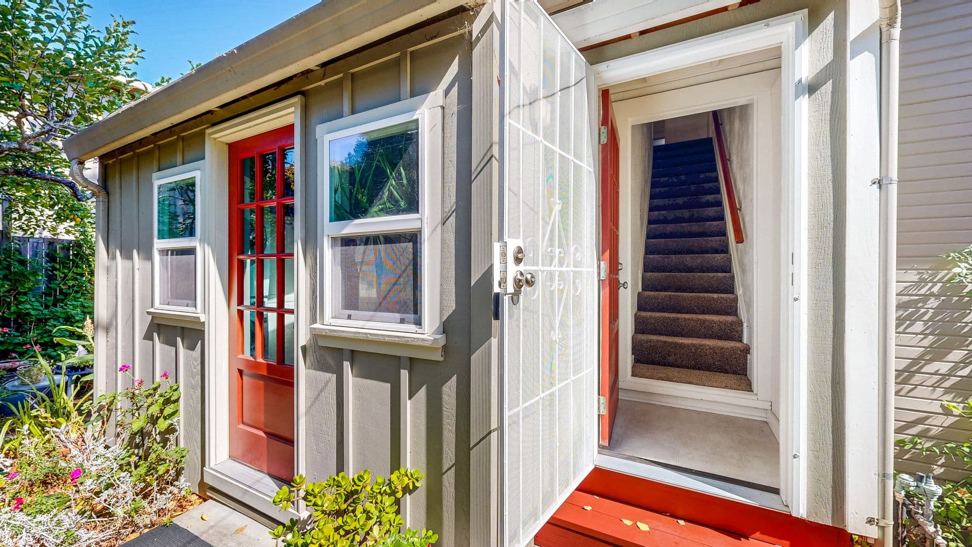 Petaluma Apartment: 407 Kentucky St.