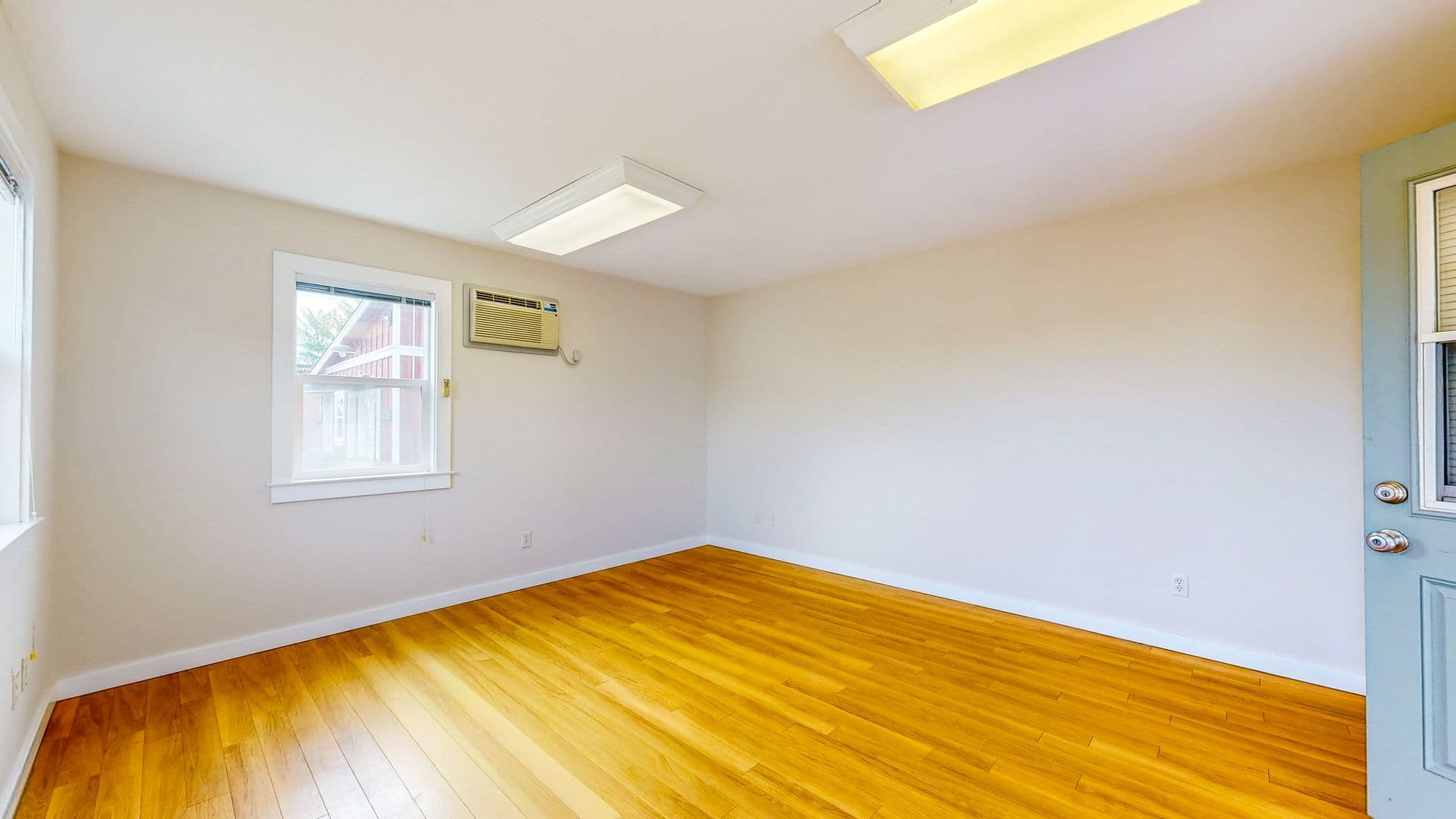 St Helena Apartment: 871 Dowdell Ln,