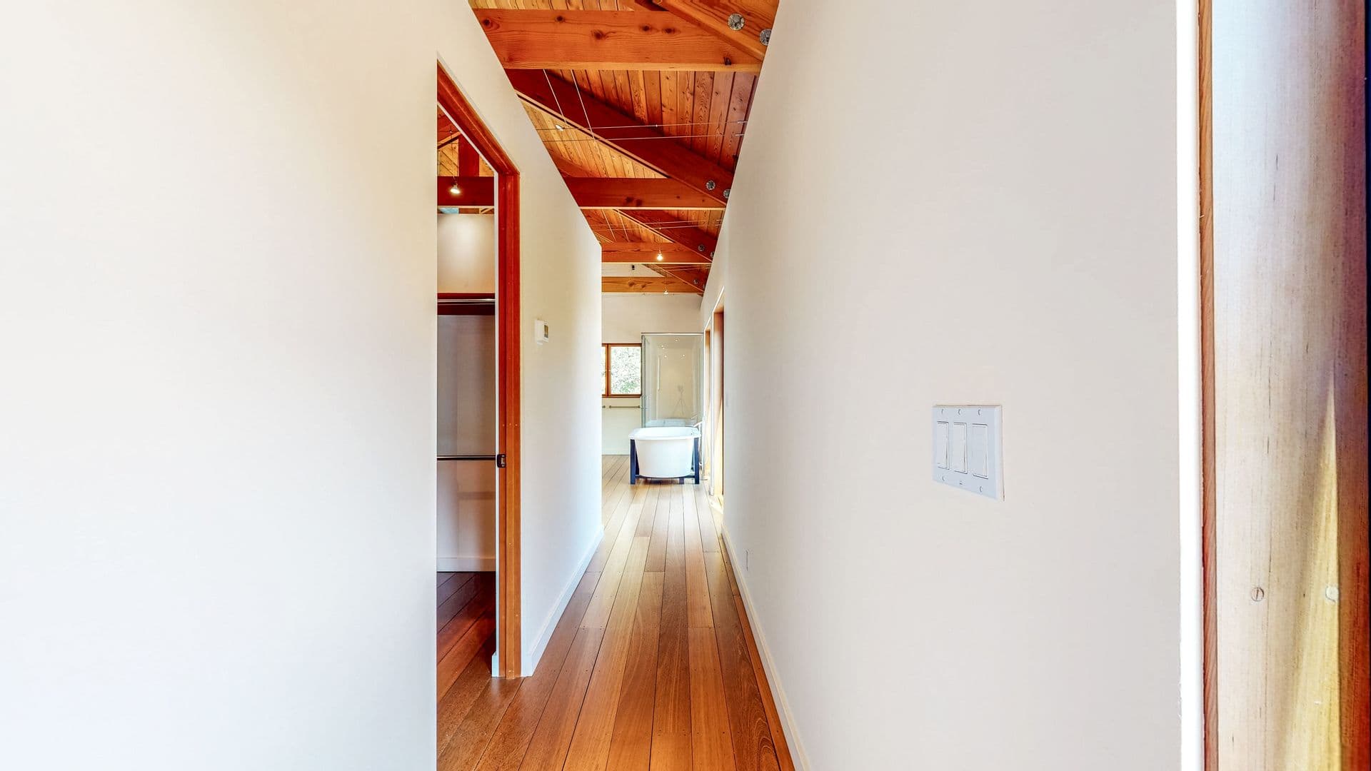 Santa Rosa House: 812 Leslie Creek Lane