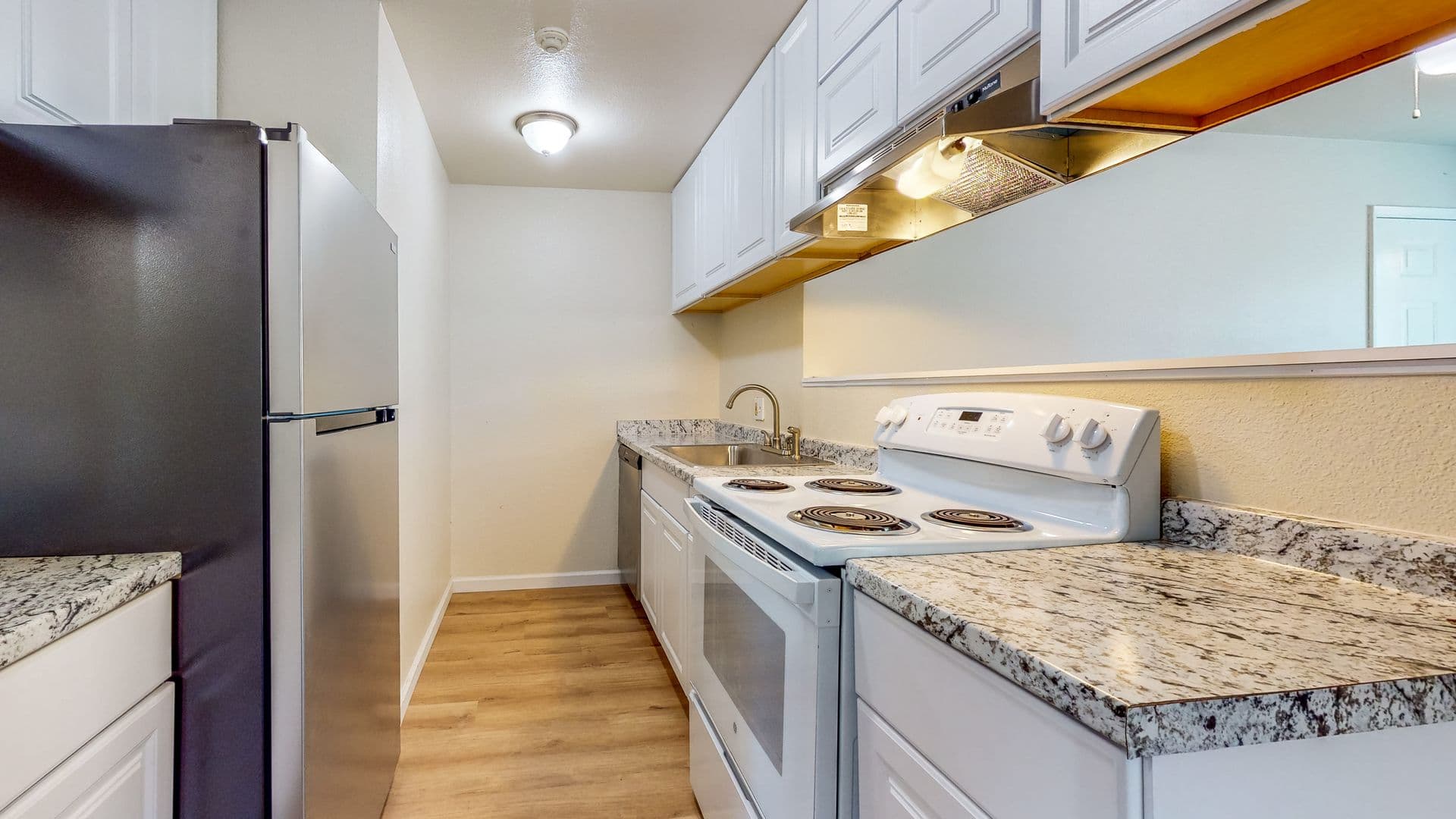 Santa Rosa Apartment: 2366 Heidi Place