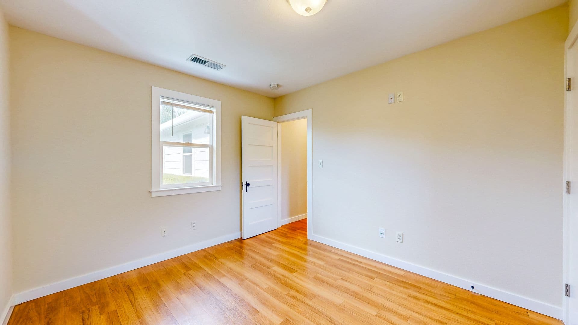 St Helena Apartment: 871 Dowdell Ln,