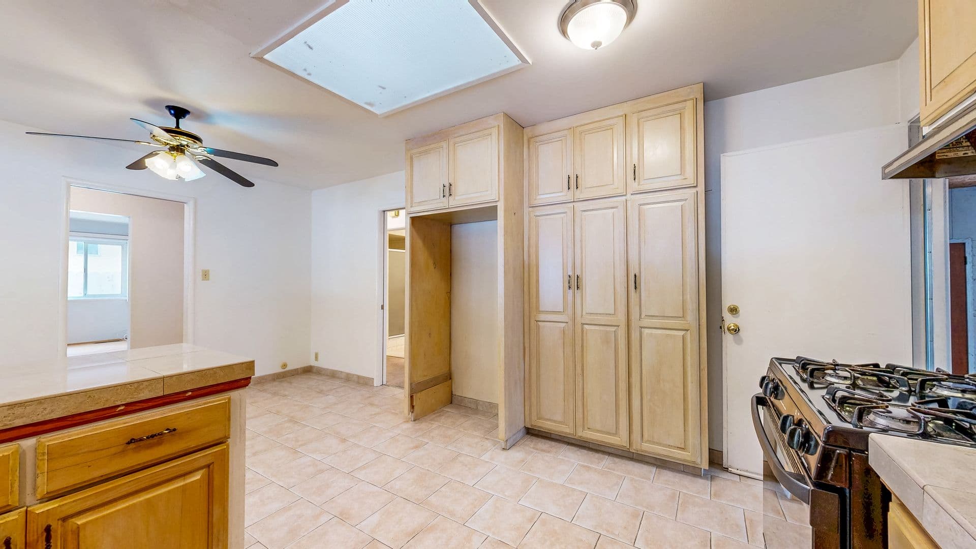 Calistoga House: 1426 3rd St,