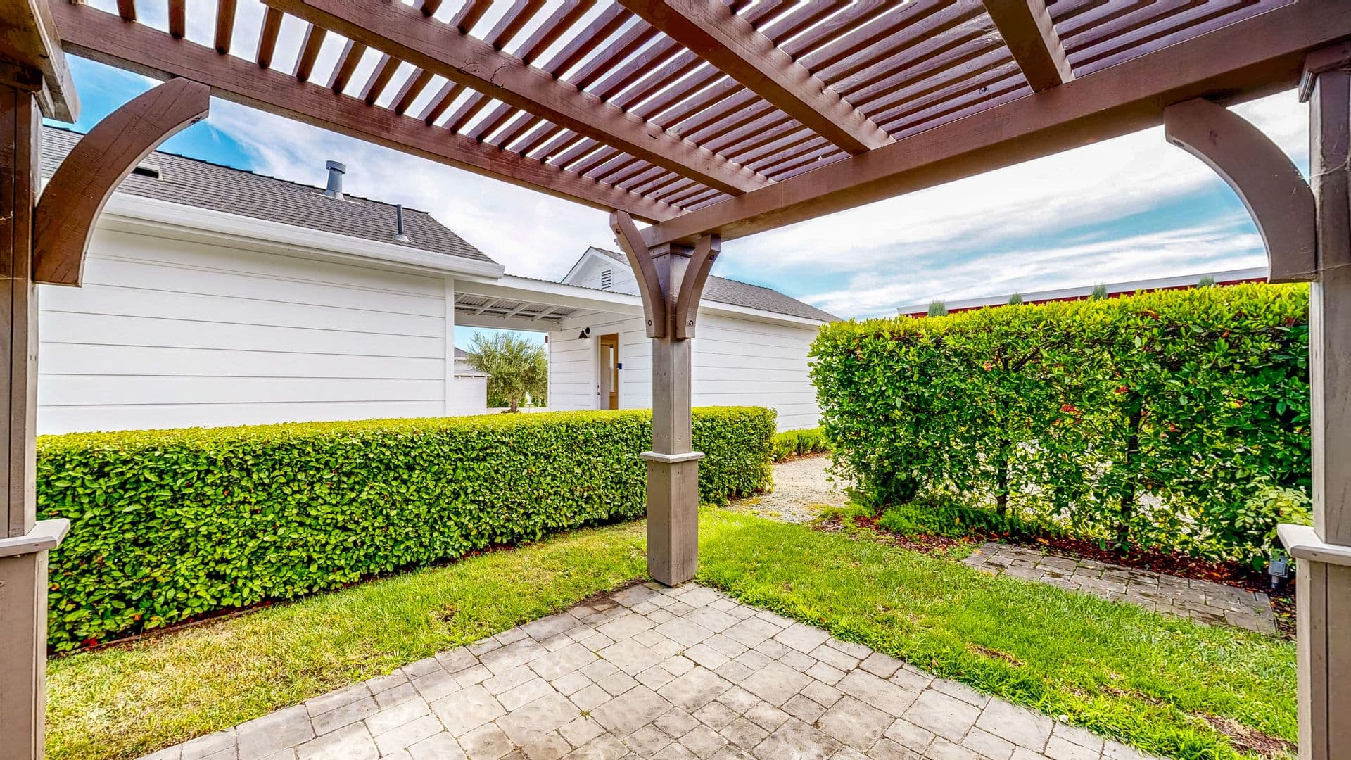 St Helena Apartment: 871 Dowdell Ln,