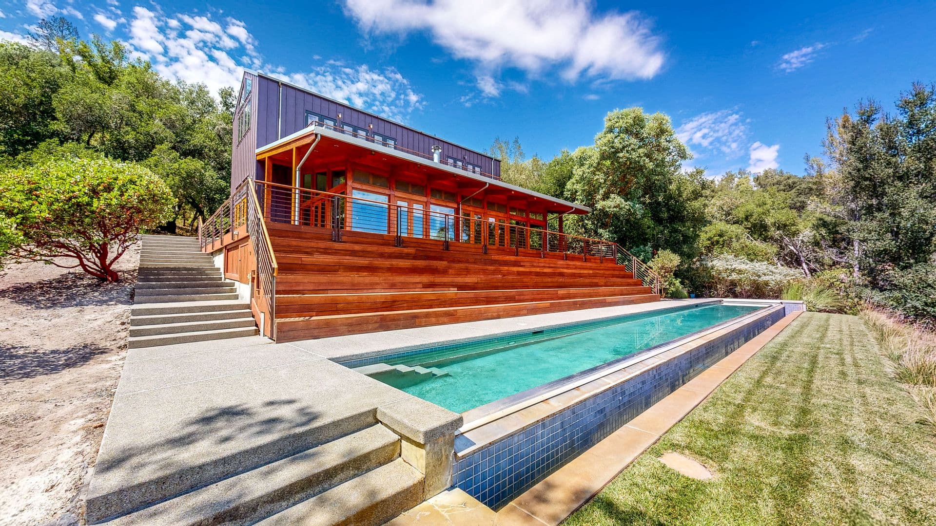 Santa Rosa House: 812 Leslie Creek Lane
