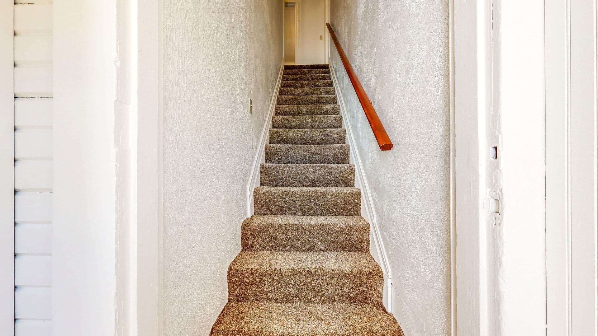 Petaluma Apartment: 407 Kentucky St.