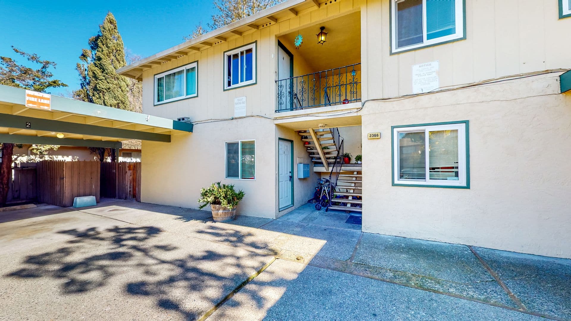 Santa Rosa Apartment: 2366 Heidi Place