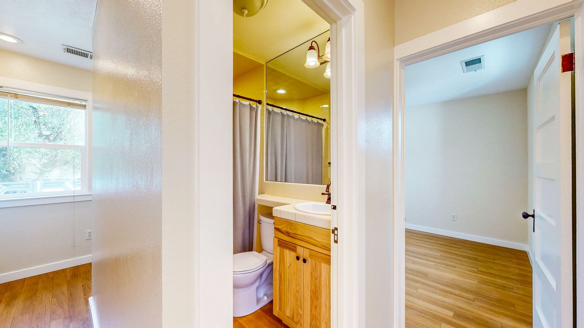 St Helena Apartment: 871 Dowdell Ln,
