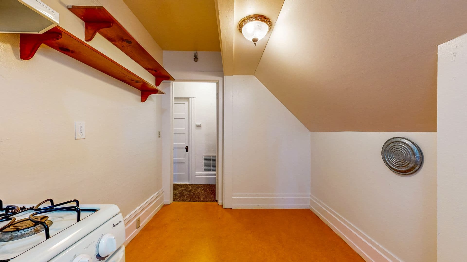 Petaluma Apartment: 407 Kentucky St.