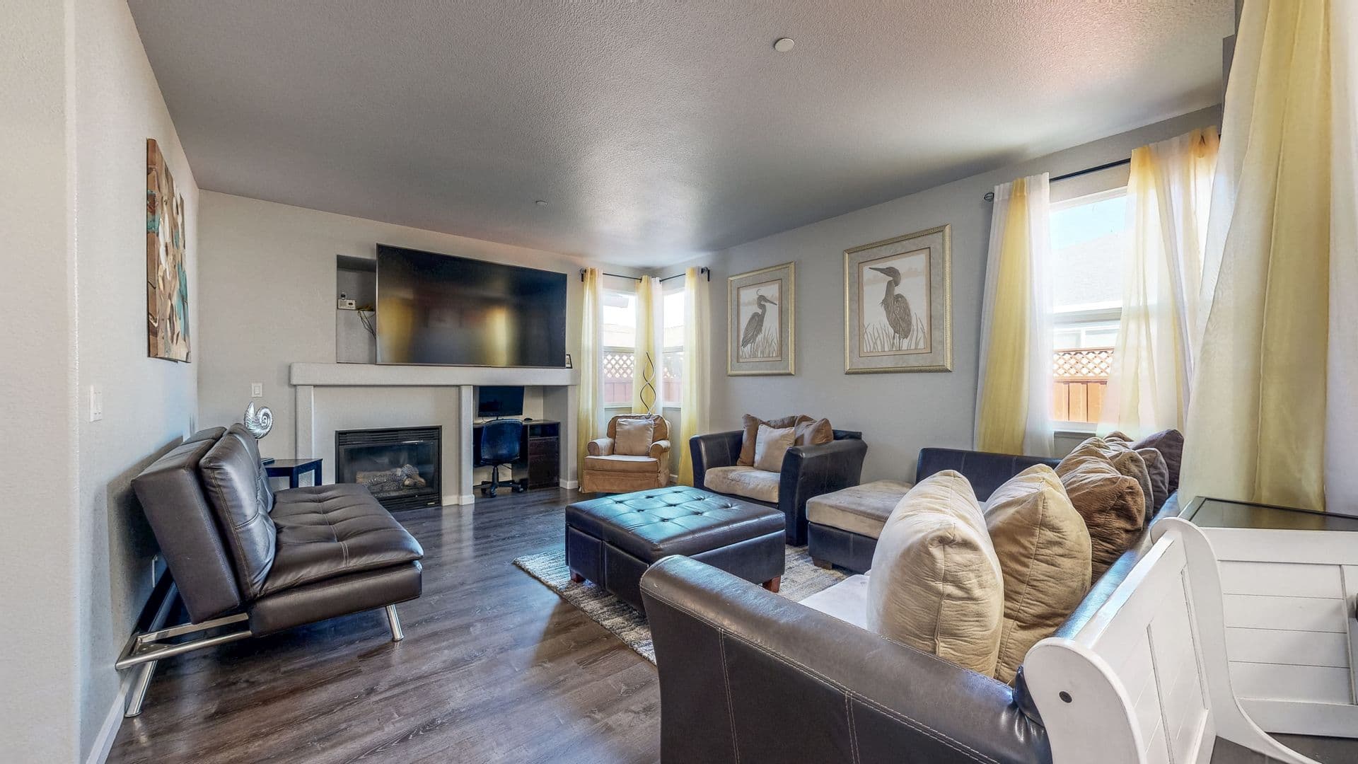 Windsor House: 8112 Luisa Way