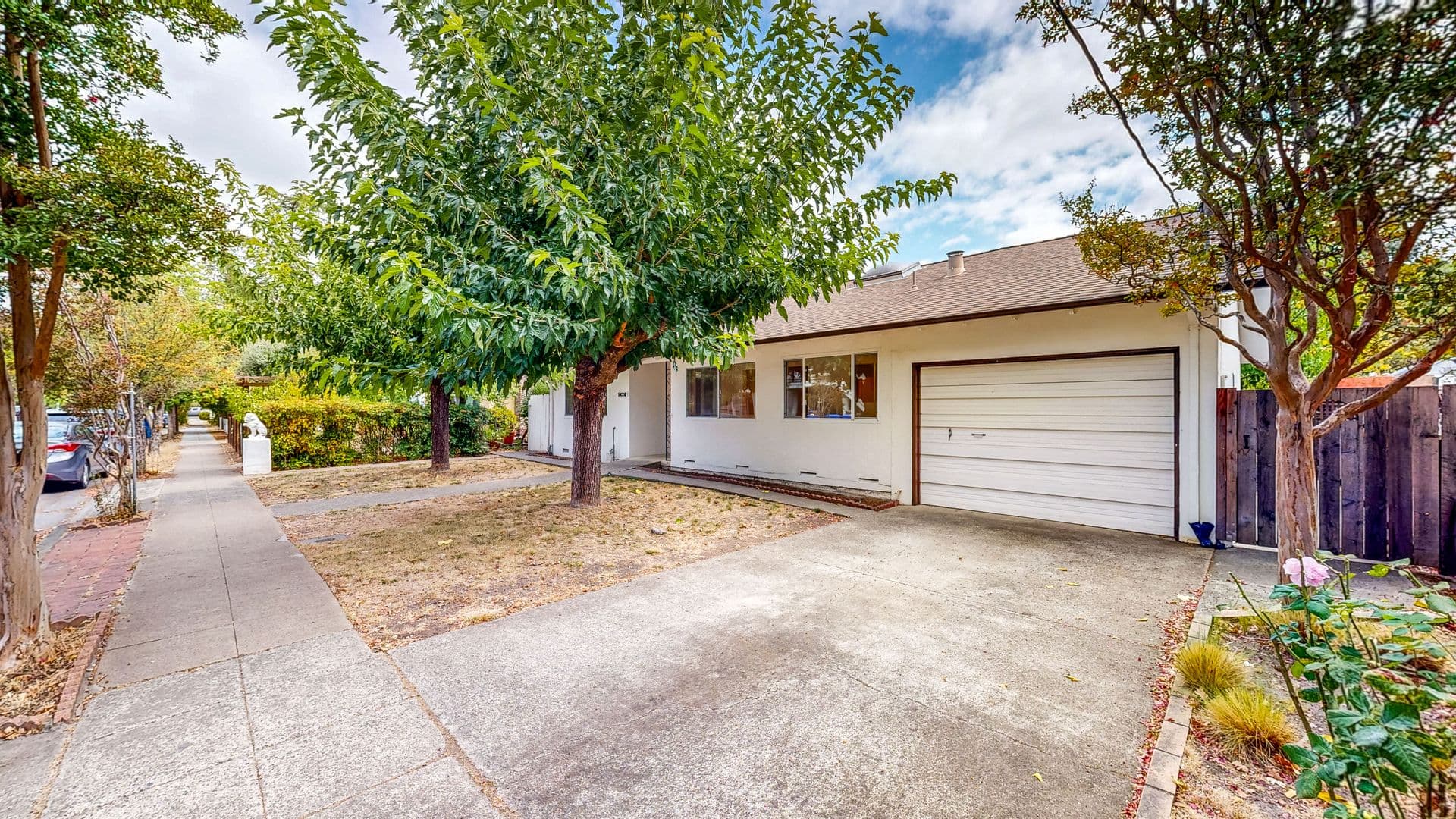 Calistoga House: 1426 3rd St,