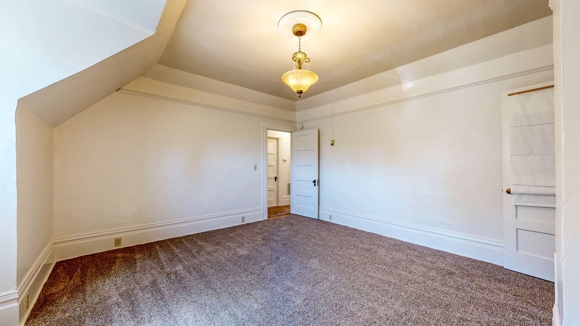 Petaluma Apartment: 407 Kentucky St.