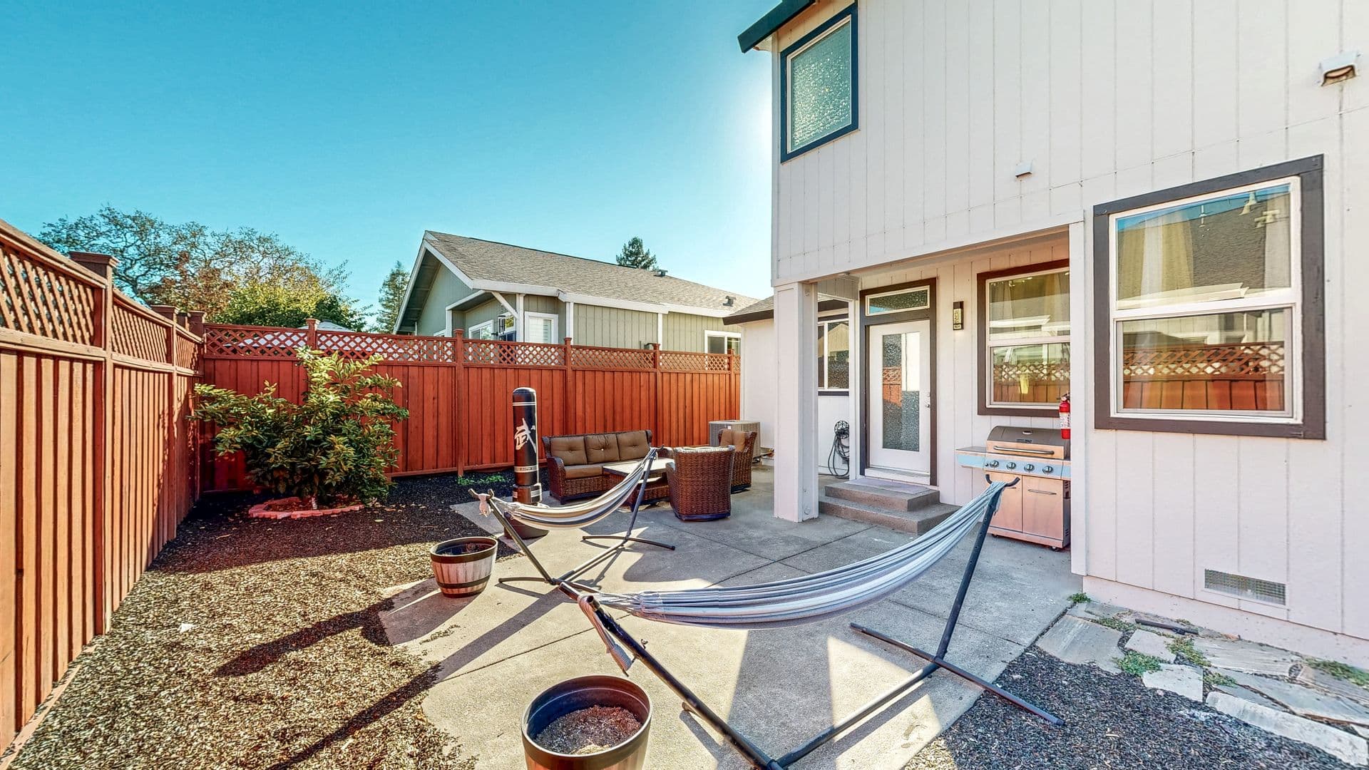 Windsor House: 8112 Luisa Way