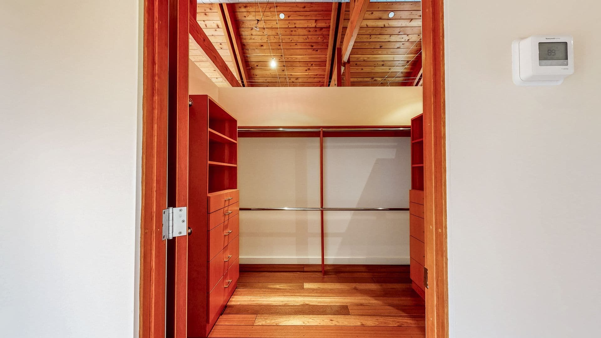 Santa Rosa House: 812 Leslie Creek Lane