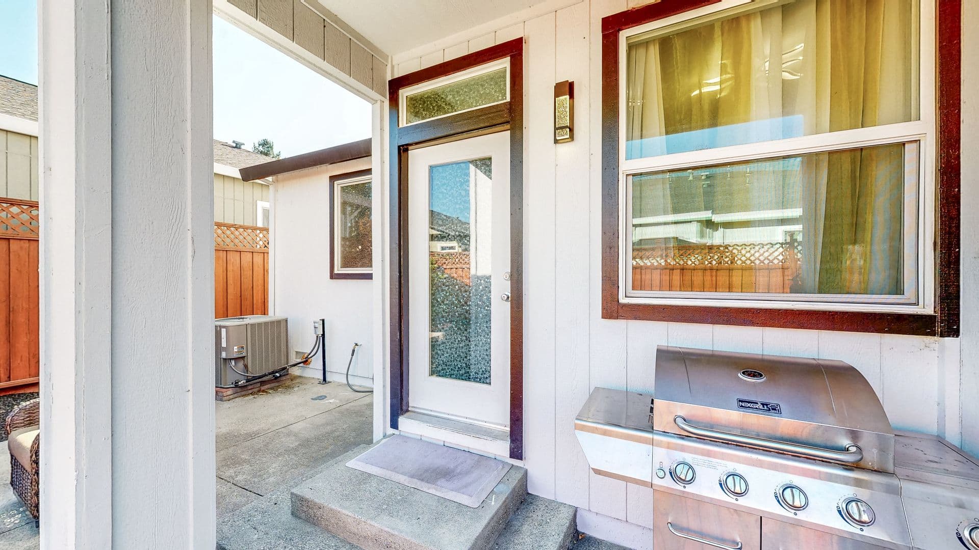 Windsor House: 8112 Luisa Way