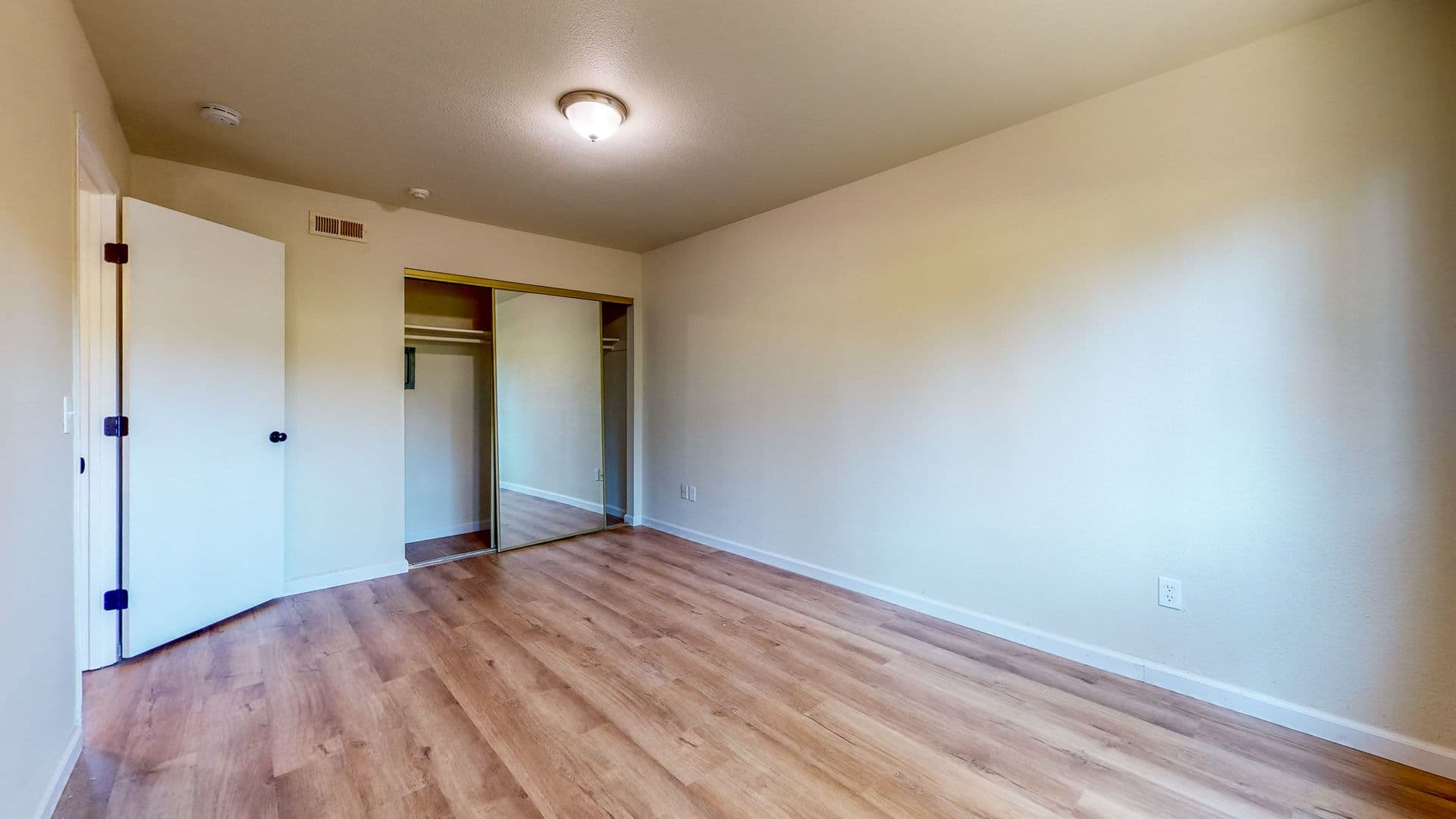 Santa Rosa Apartment: 2366 Heidi Place