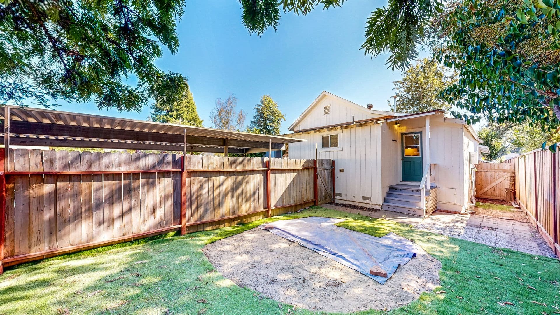 Healdsburg Apartment: 425 North Street -House