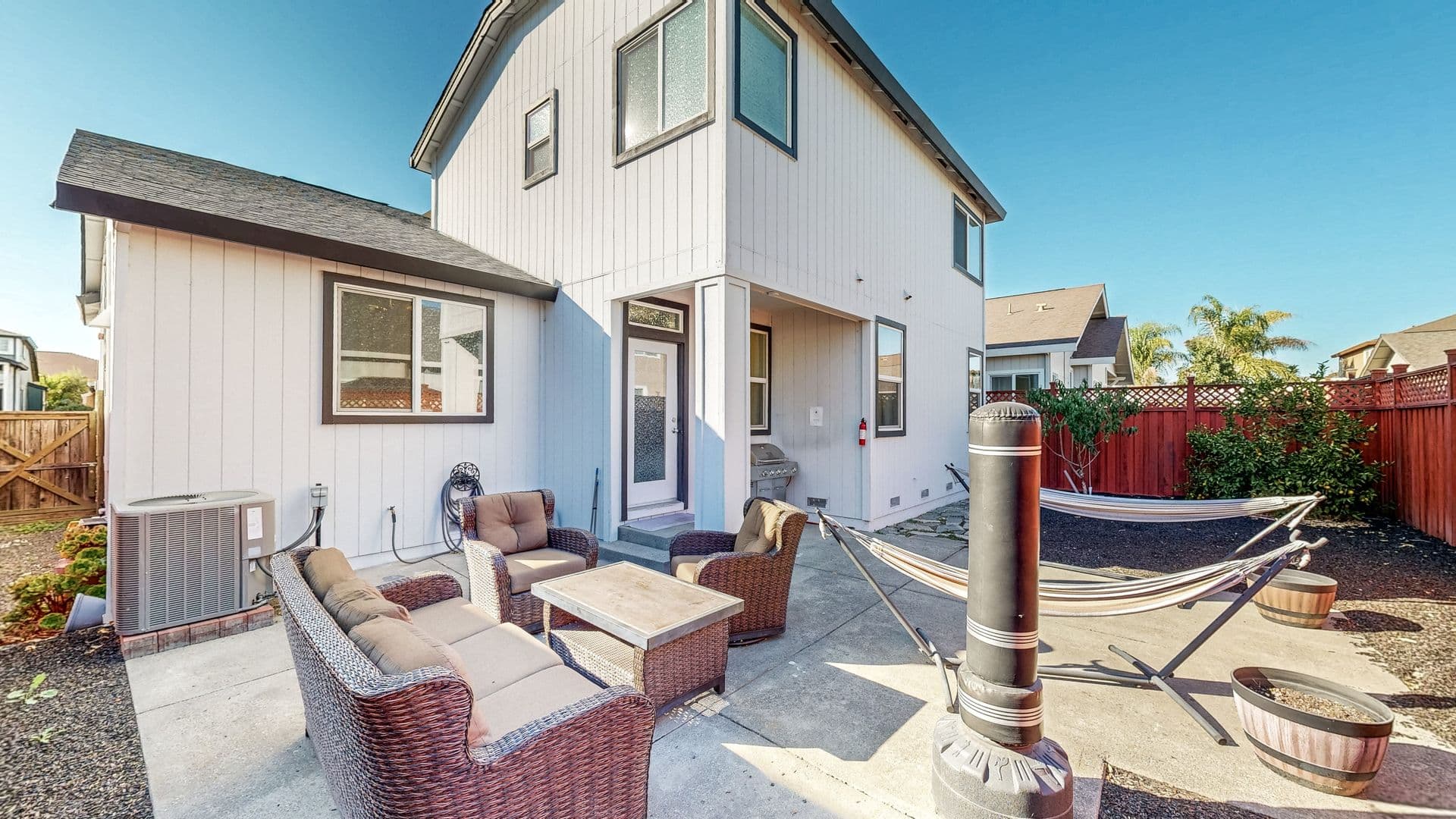 Windsor House: 8112 Luisa Way
