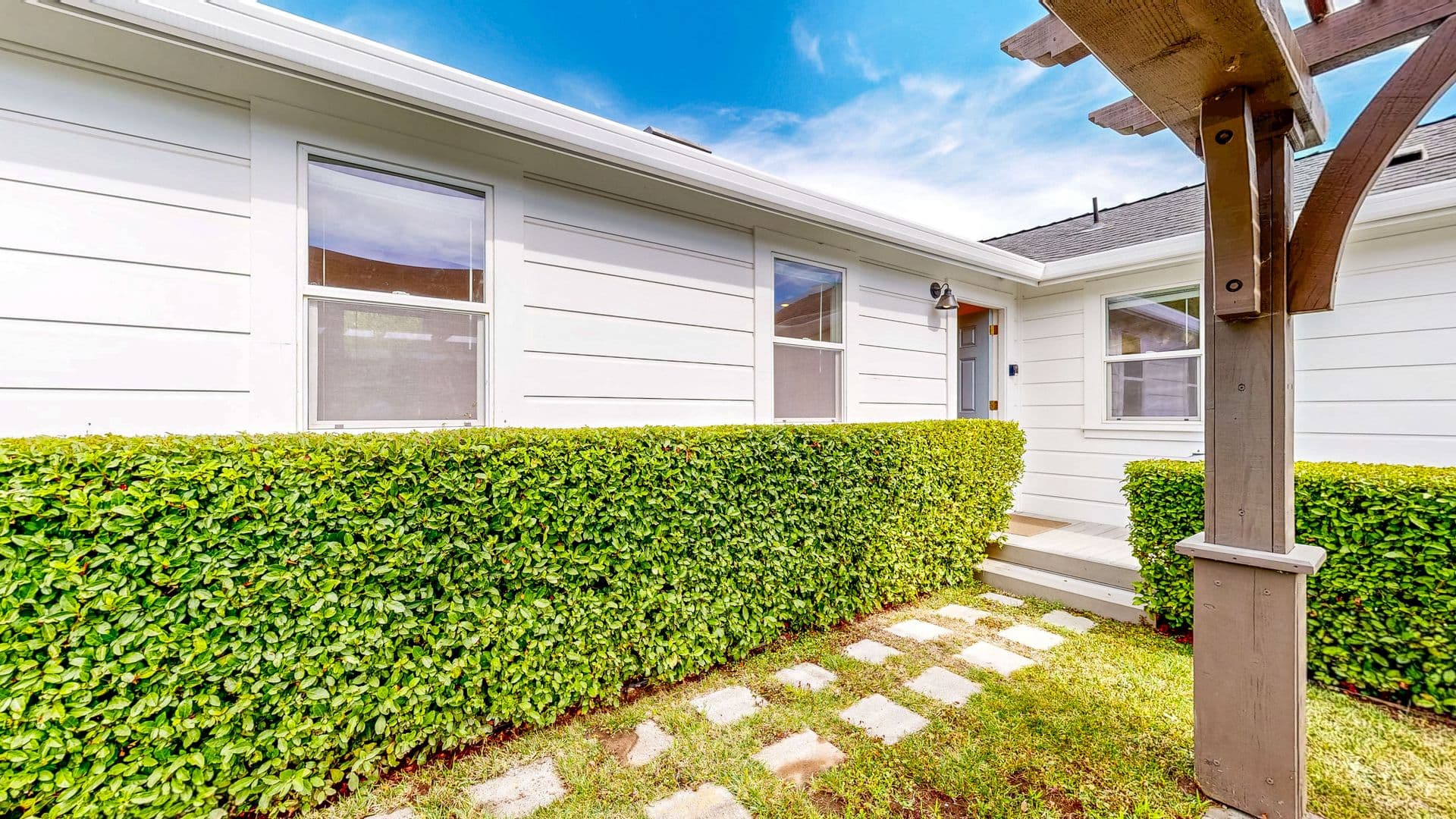 St Helena Apartment: 871 Dowdell Ln,