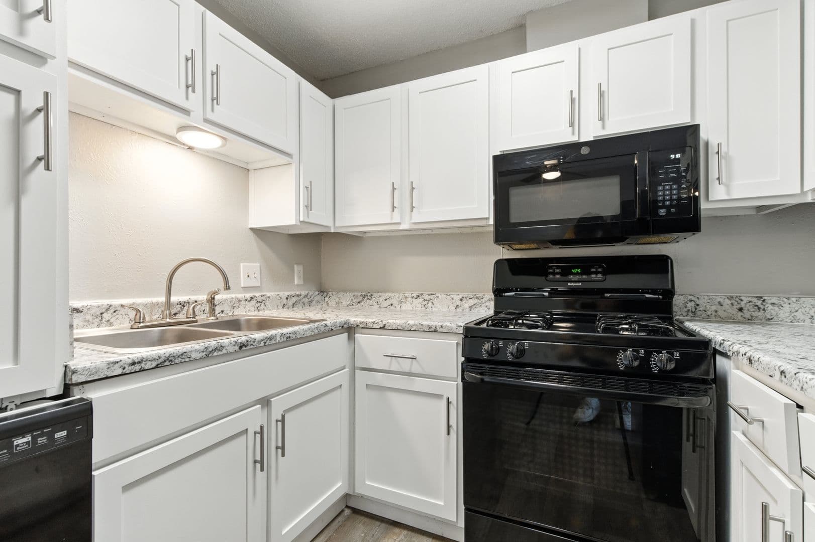 Owasso Apartment: 1311 N. Ash Pl
