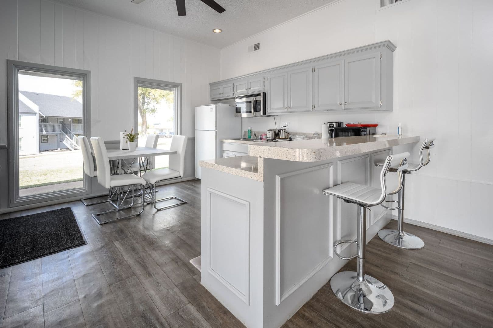 Oklahoma City Apartment: 2700 Indian Creek Blvd