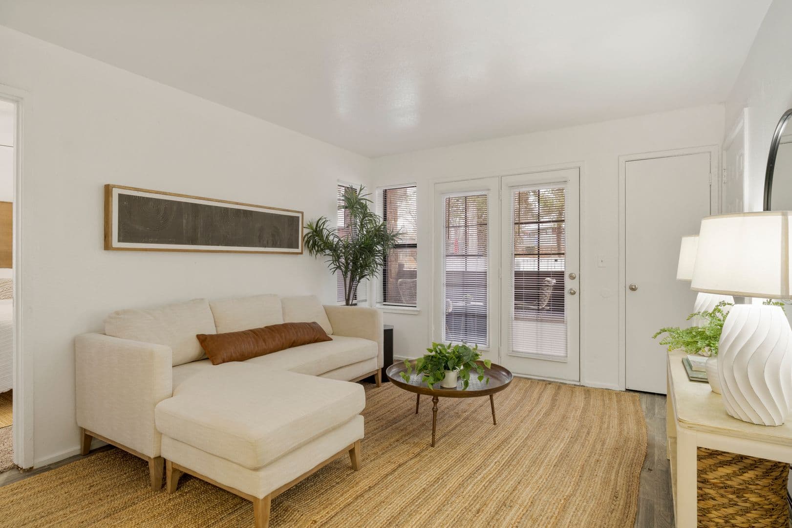 Norman Apartment: 1100 Oak Tree Ave