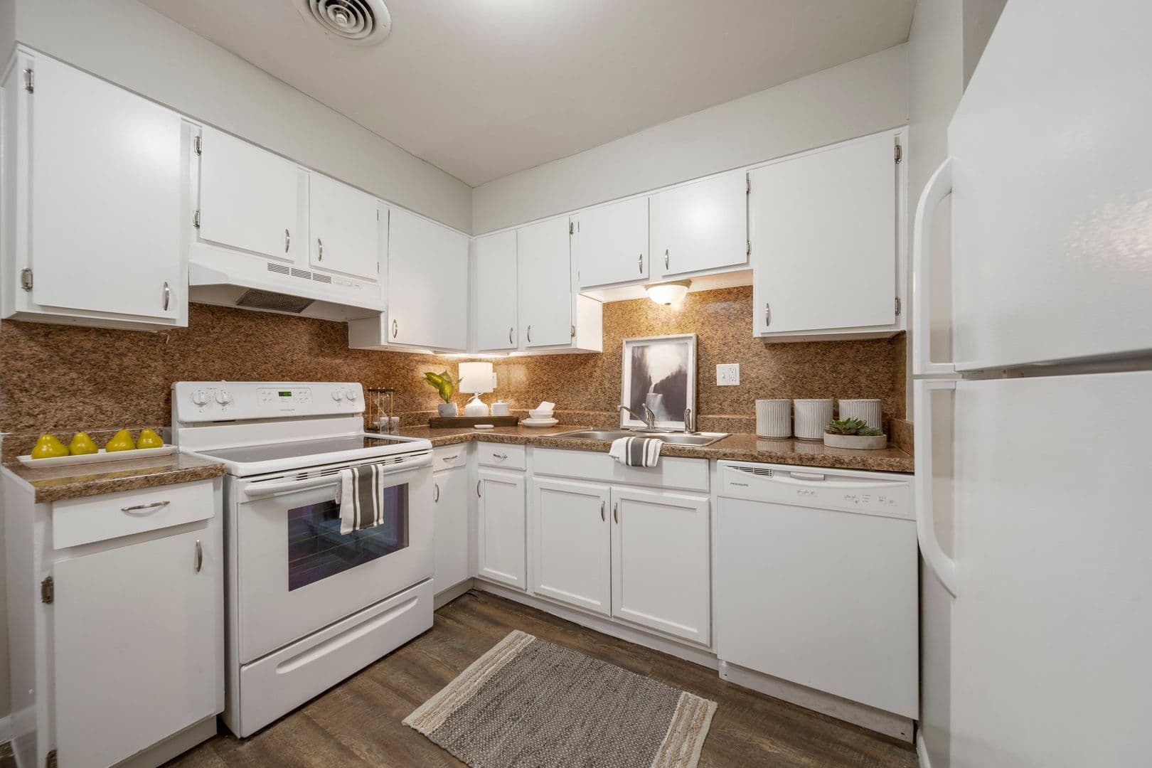 Pryor Apartment: 1220 SE 9th Street