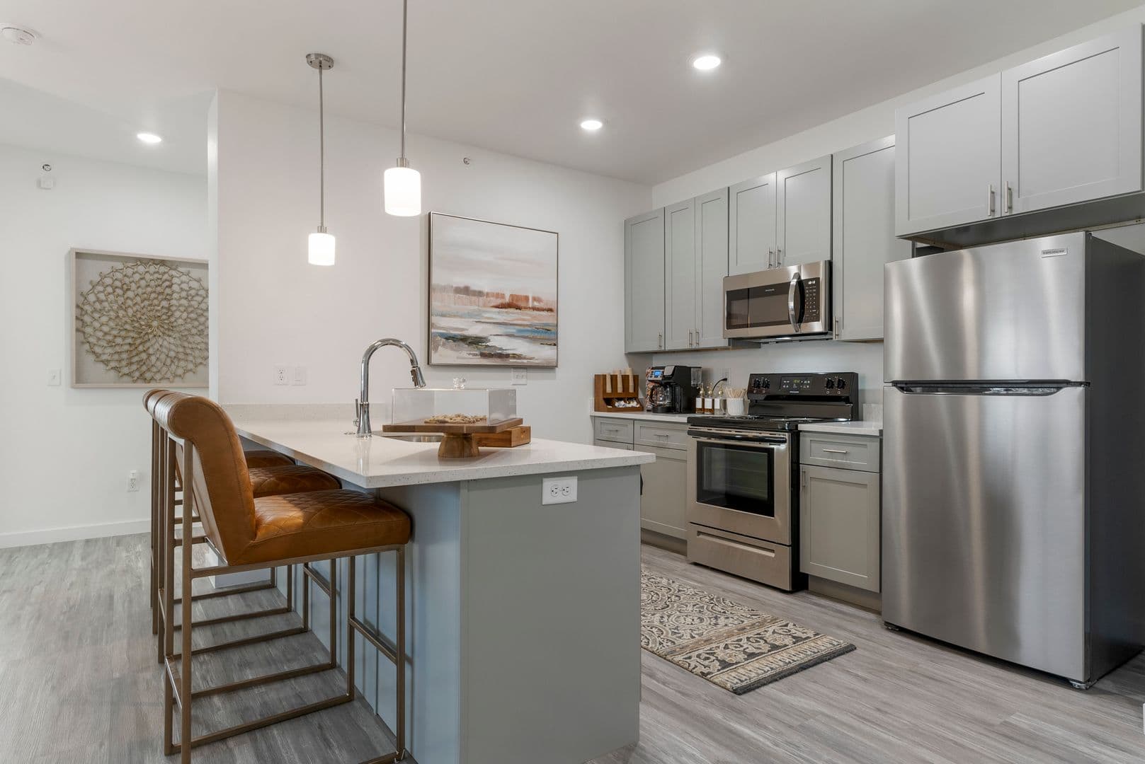 Springdale Apartment: 1510 Powell Street