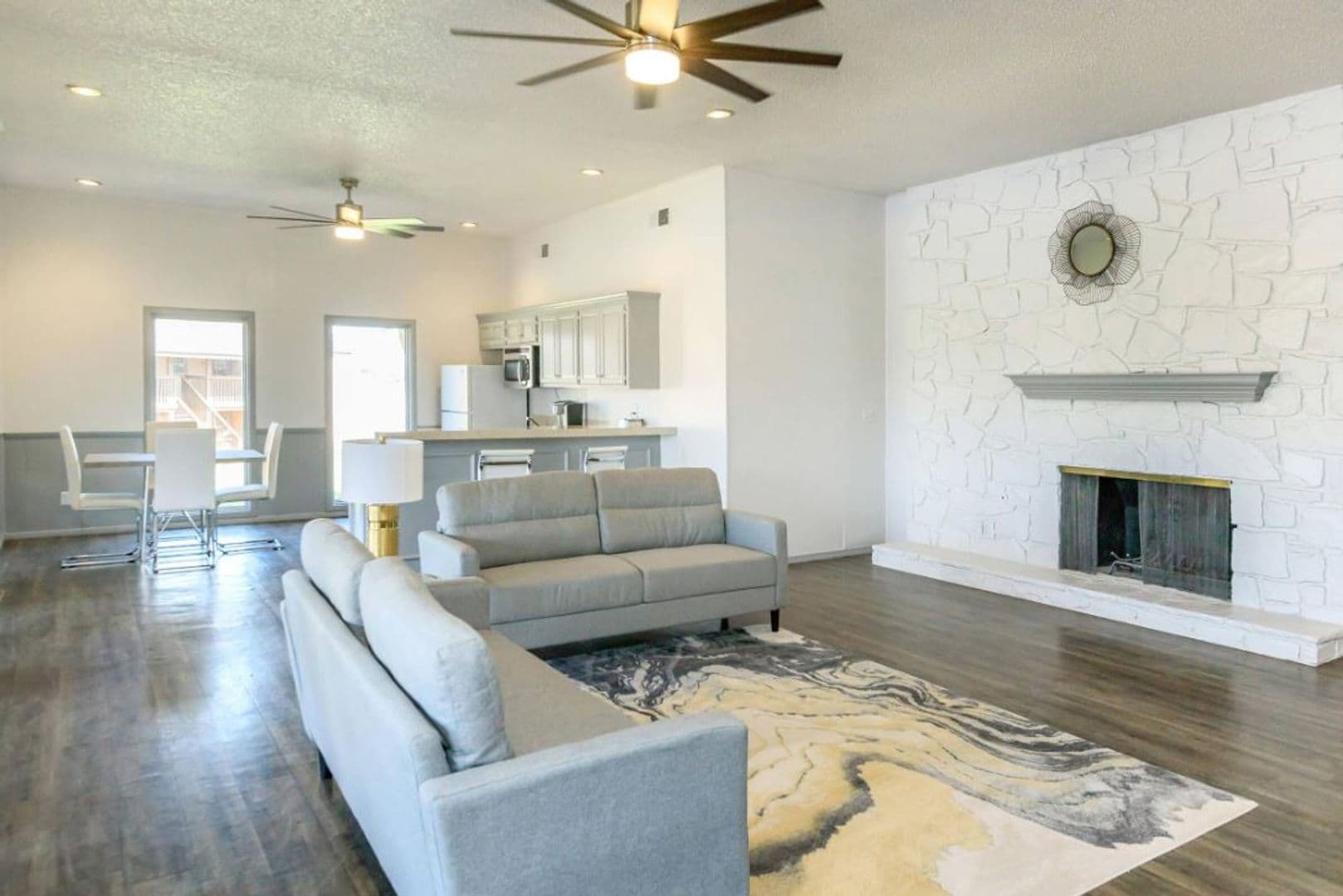 Oklahoma City Apartment: 2700 Indian Creek Blvd