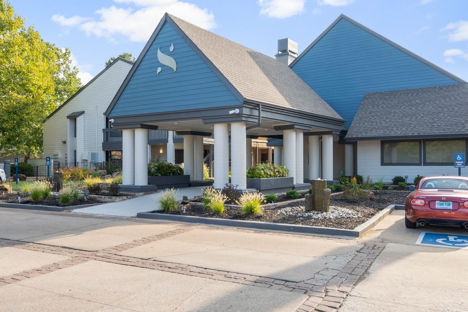 Tulsa Apartment: 10011 S Sheridan Road