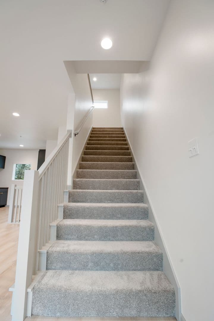 Tulsa Apartment: 1411 S Quaker Ave