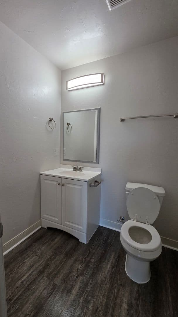 Oklahoma City Apartment: 2700 Indian Creek Blvd