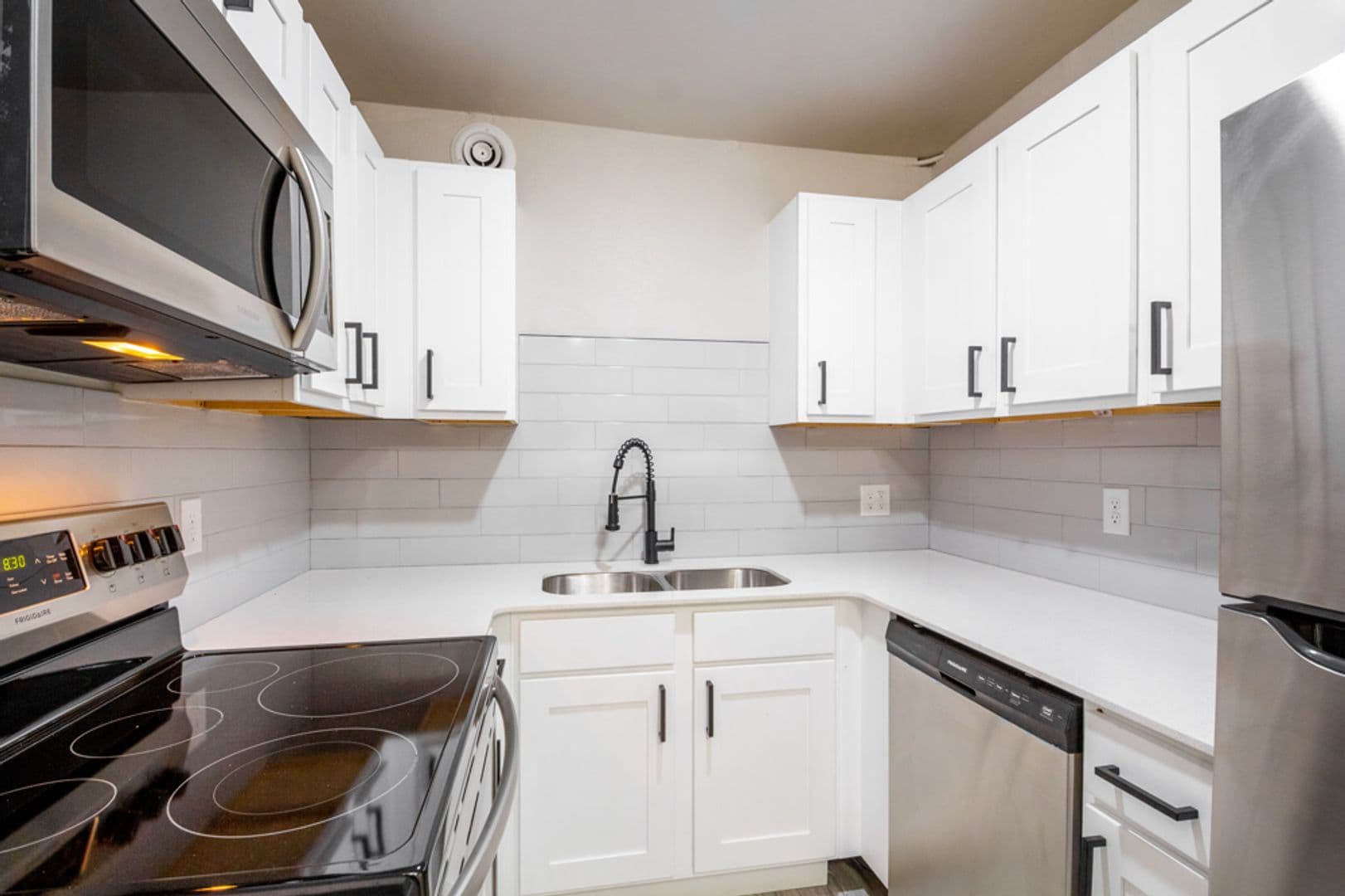 Norman Apartment: 917 24th Ave SW