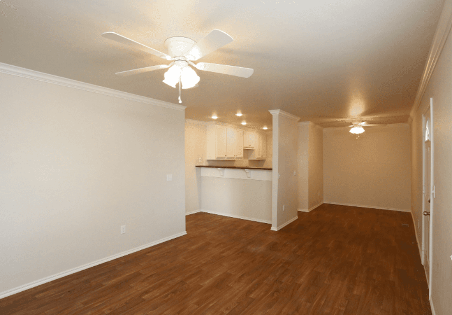 Edmond Apartment: 800 Chowning Ave