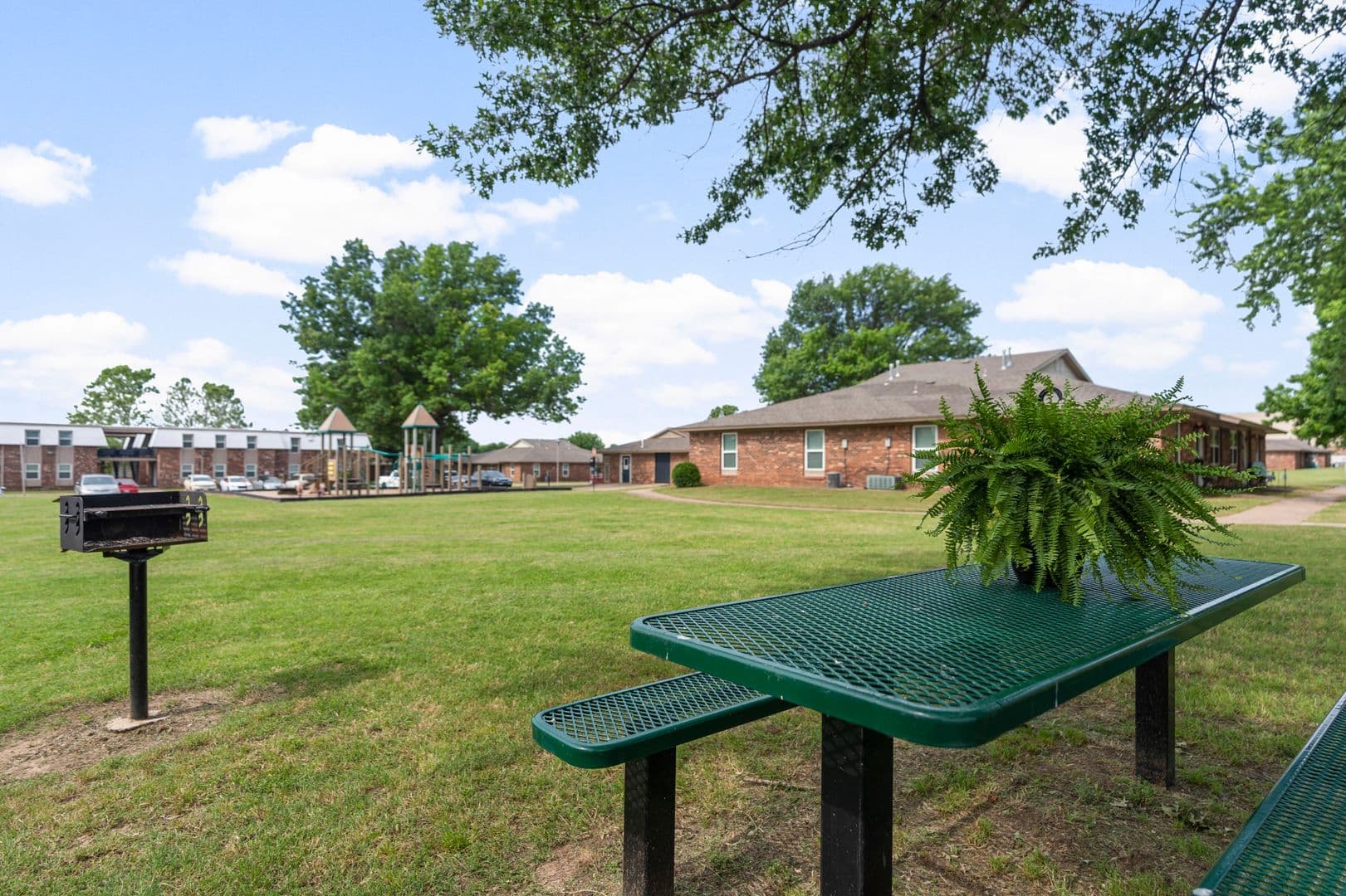 Pryor Apartment: 1220 SE 9th Street