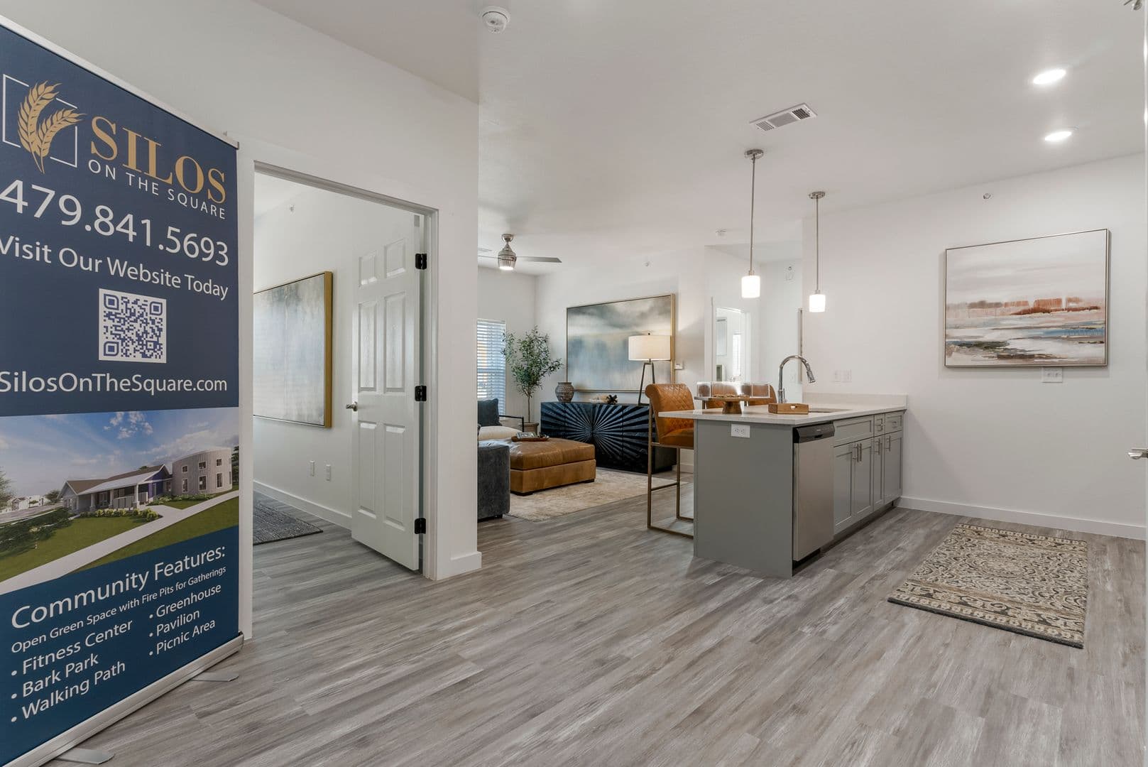 Springdale Apartment: 1510 Powell Street