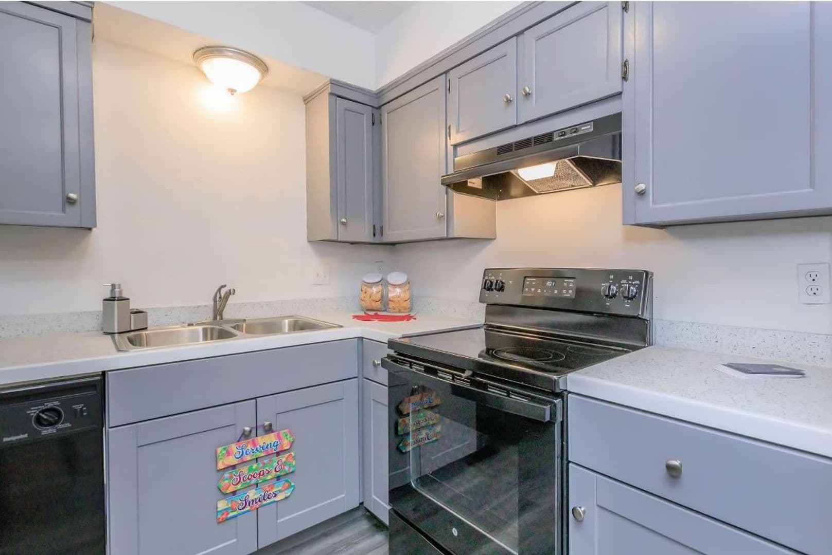 Oklahoma City Apartment: 2700 Indian Creek Blvd