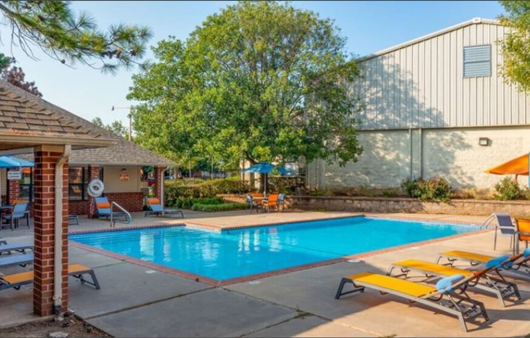 Norman Apartment: 1900 Renaissance Dr