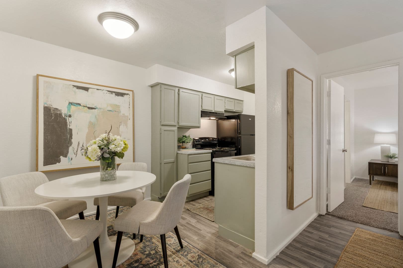 Norman Apartment: 1100 Oak Tree Ave