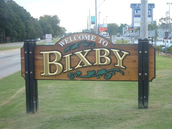 Bixby Apartment: 8336 East 120th Place
