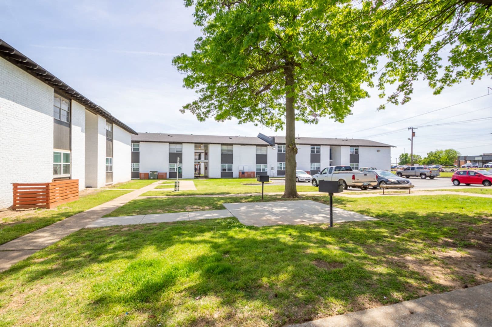 Norman Apartment: 917 24th Ave SW