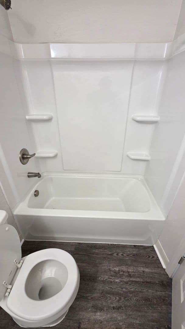 Oklahoma City Apartment: 2700 Indian Creek Blvd