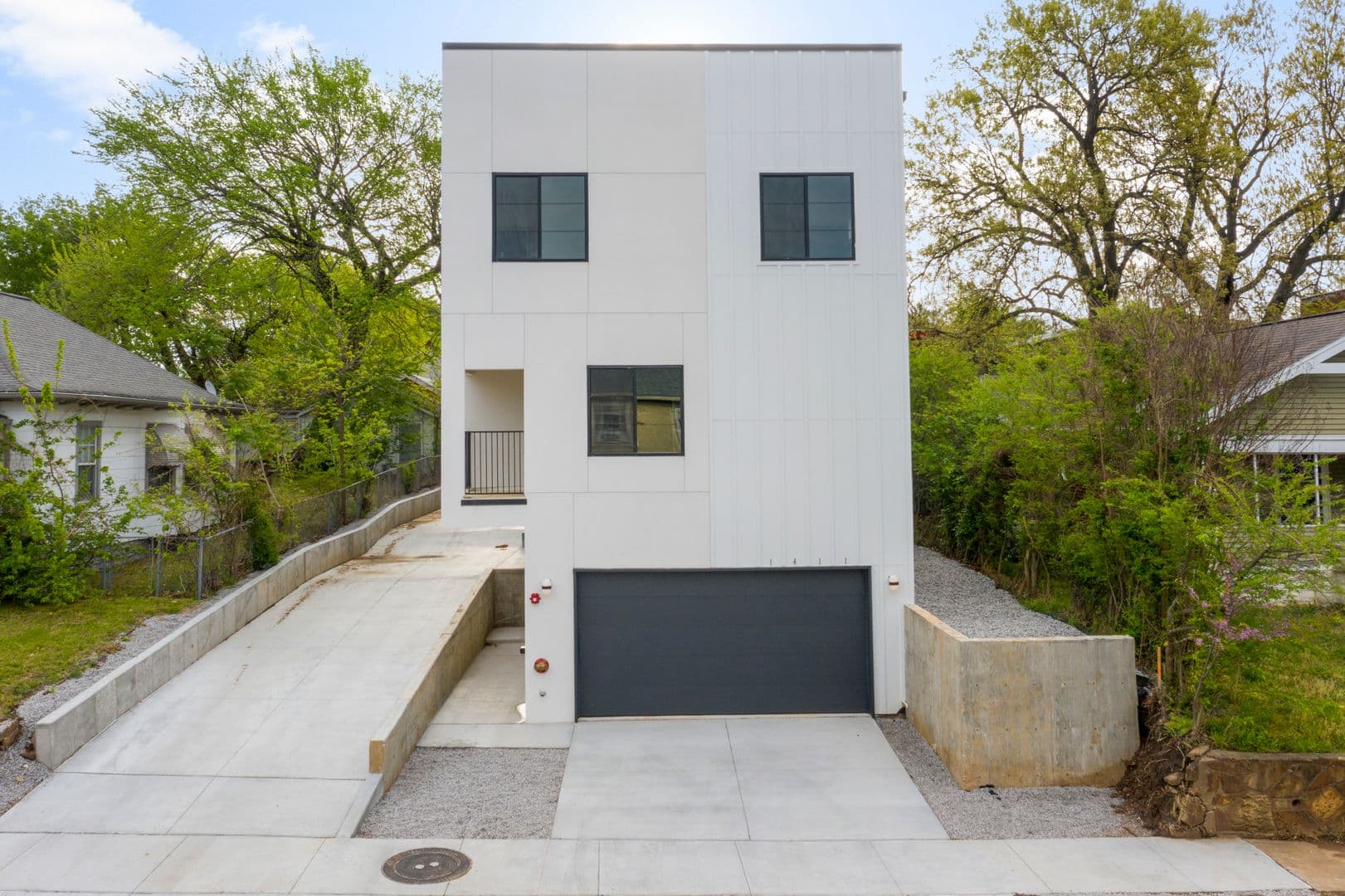 Tulsa Apartment: 1411 S Quaker Ave