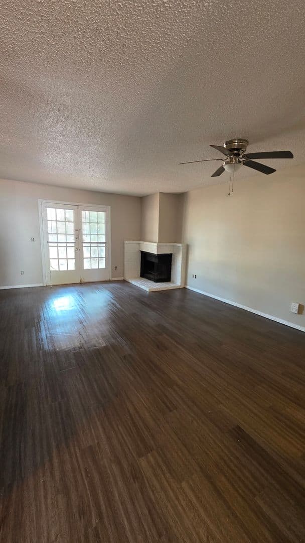 Oklahoma City Apartment: 2700 Indian Creek Blvd