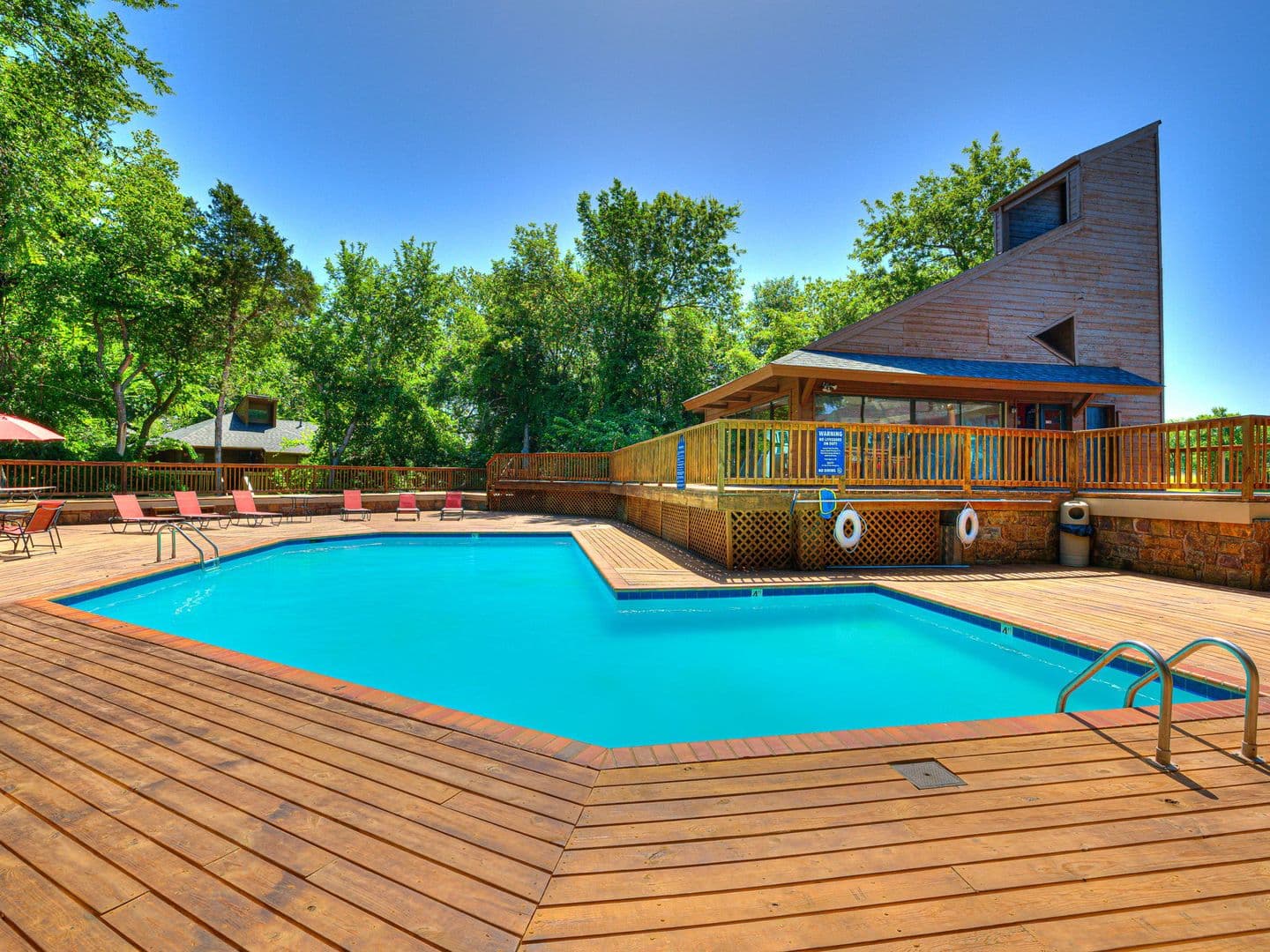Norman Apartment: 1100 Oak Tree Ave