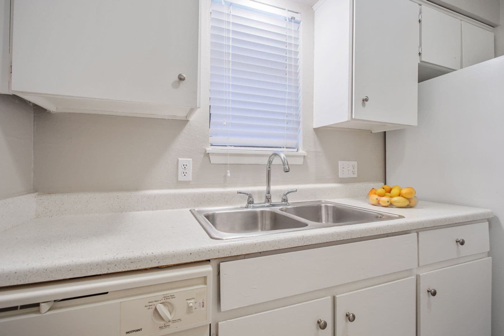 Norman Apartment: 1115 Biloxi Dr