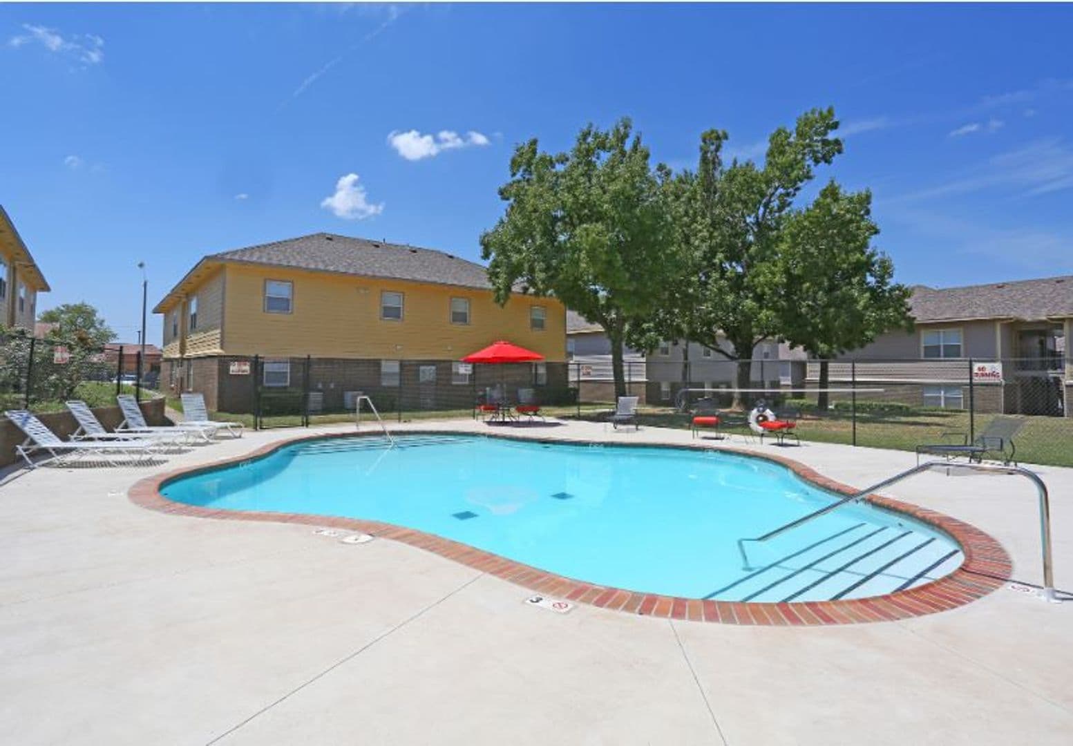 Norman Apartment: 2400 W Brooks St